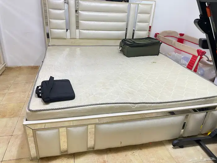 بيع كل شيء موجود   شامل كل الأغراض 50