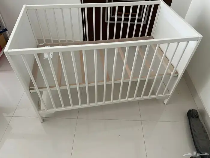 سرير اطفال 0