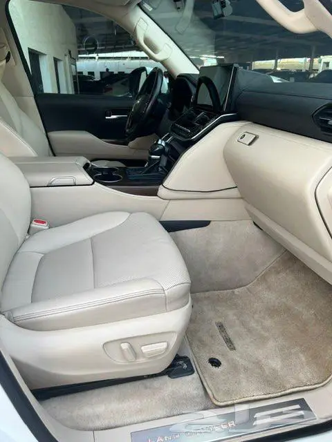 لاندكروزر L4 2022 GXR 4