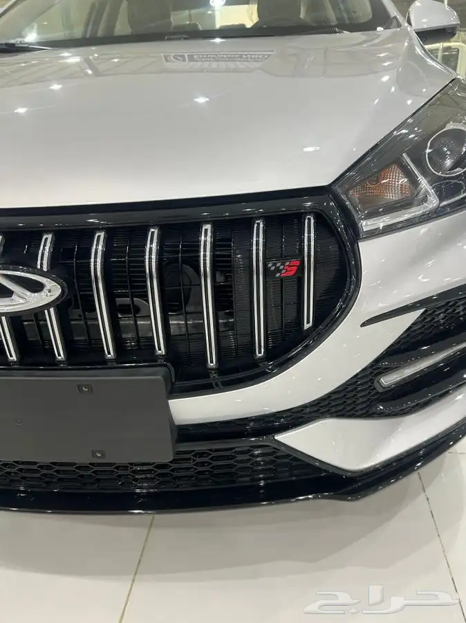 شيري اريزو 5 2025 4