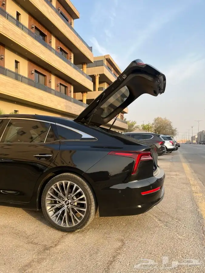 بيستون B70 فل كامل 2.0 تيربو 70 الف كاش مالك اول 2