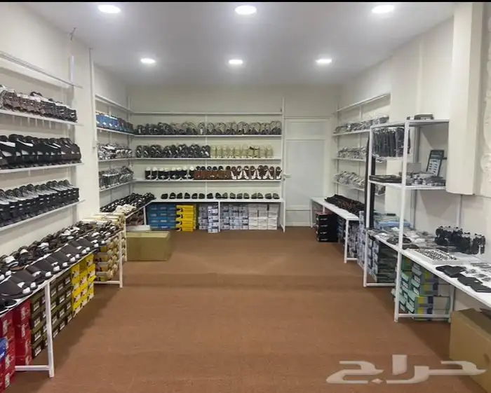 محل لتصليح وبيع الاحذية للبيع الموقع طيبة الدمام 0