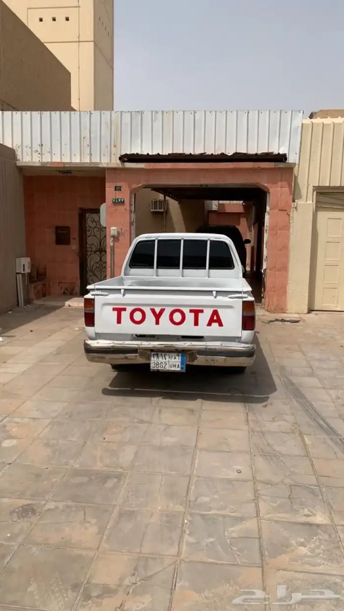 هايلوكس GLX 3