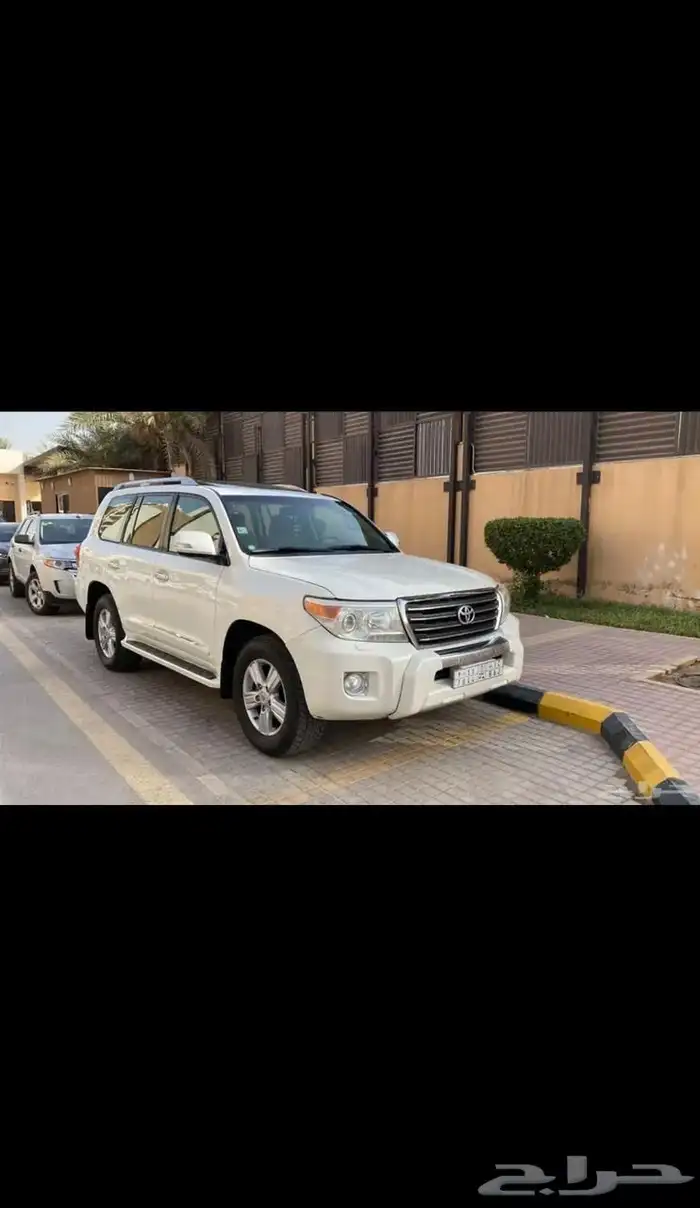 جيب لاندكروزر 2013 32