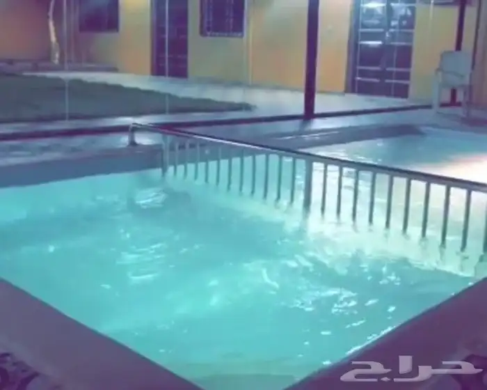للبيع مسبح فليبر معه فلاتر و اثاث 4