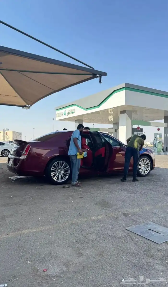 كرايسلر c300 موديل 2011 0
