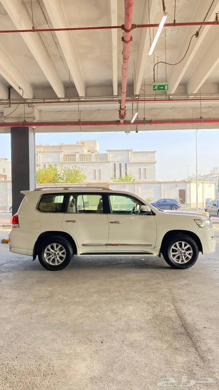 لاندكروزر 2018 6