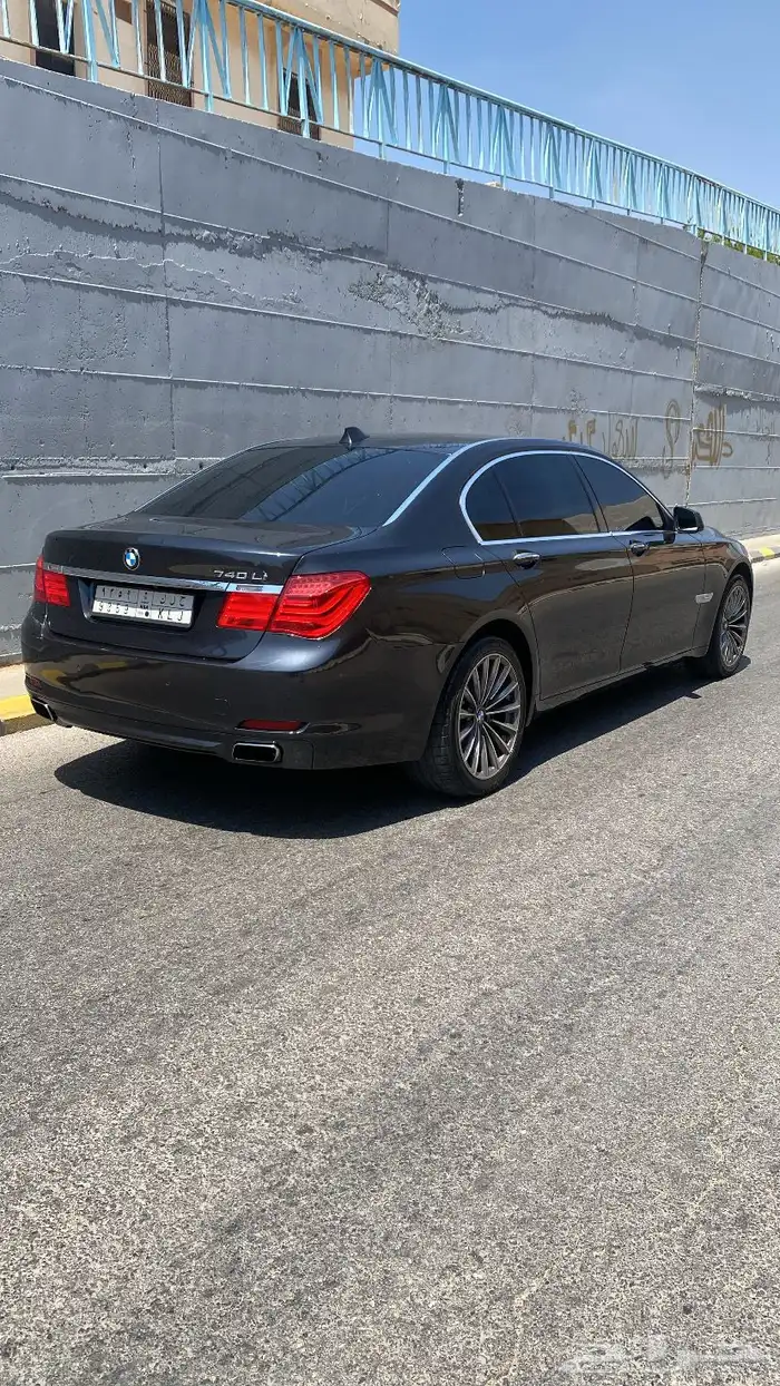 بي ام 740il 5