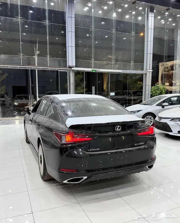 لكزس ES 350 FF فل كامل سعودي 2025 اسود داخل احمر 28