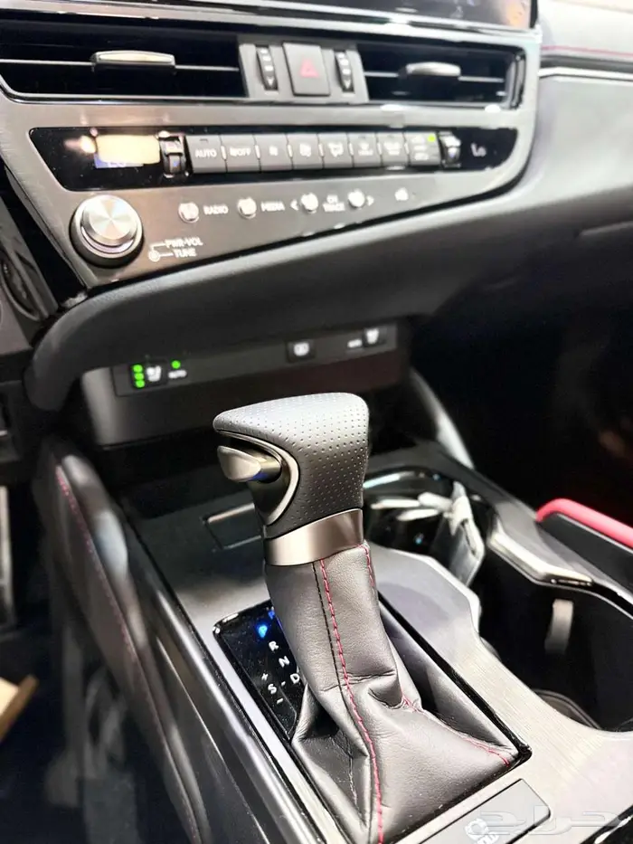 لكزس ES 350 FF فل كامل سعودي 2025 اسود داخل احمر 16