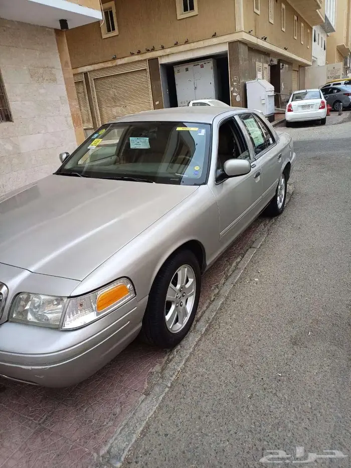 (عرض حصري أو أعلى سوم) فورد كراون فيكتوريا - أمريكي 6