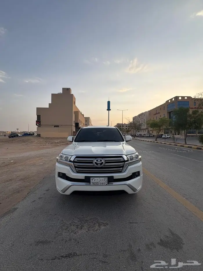 لاندكروزر 2017 10