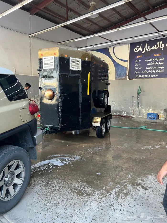 عربة نقل خيل داخل وخارج الحفر 0