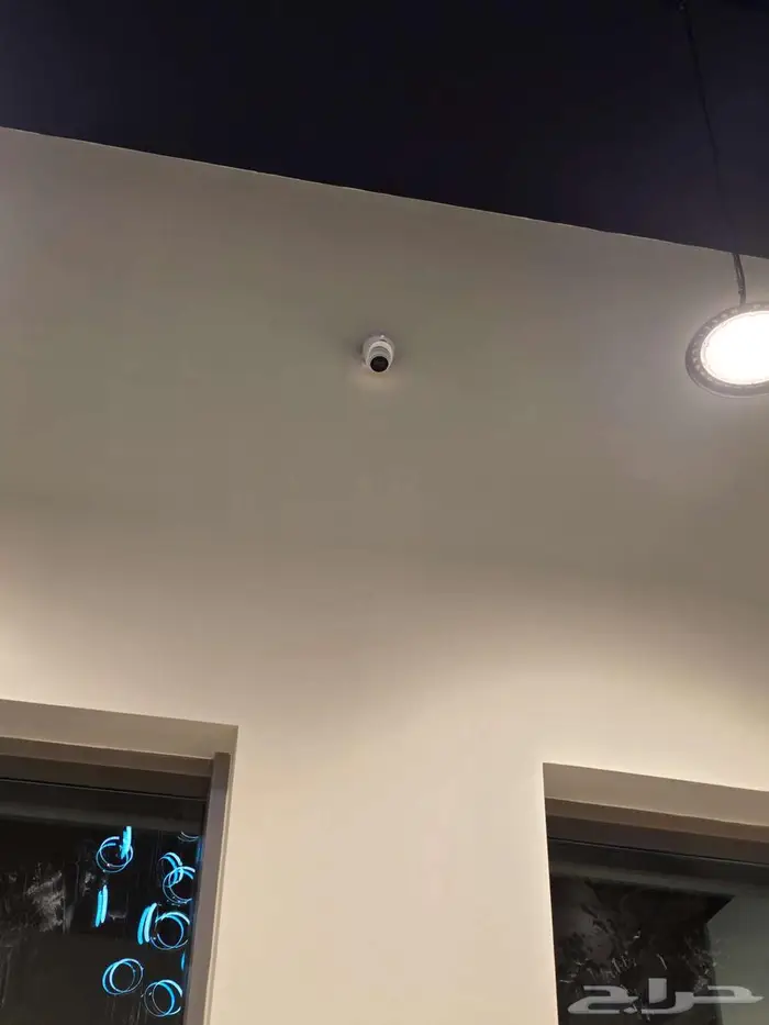 كاميرات مراقبة 9