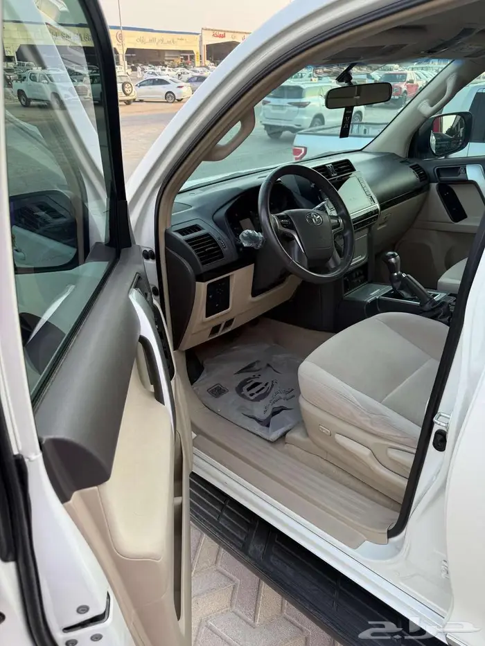 تويوتا برادو نص فل TXL V6 ابيض ممشى 112 الف بنزين 2020 3