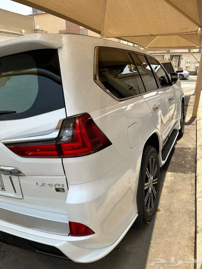 جيب لكزس محزن مديل 2017 4