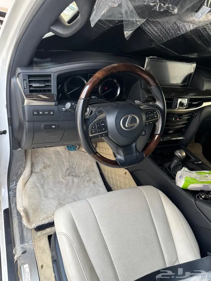 جيب لكزس محزن مديل 2017 6