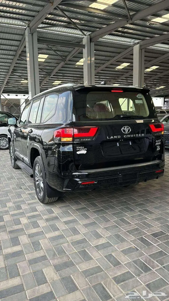 تويوتا لاندكروزر GXR L5 وارد الساير 2025 5