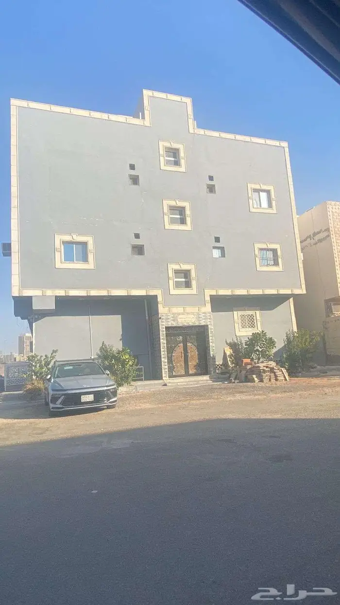 للبيع عمارة تجاري سكني امام القطار موقع جدا ممتاز 2