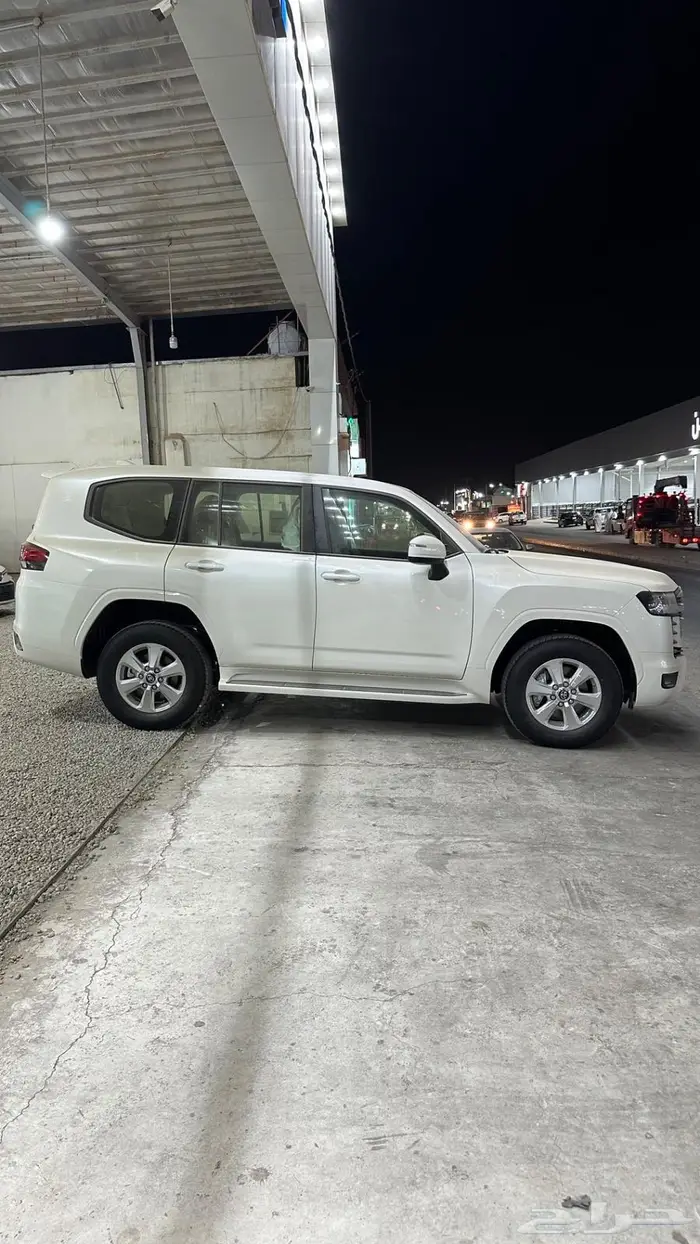 جي اكس ار ( L1 ) بنزين ( اسود -ابيض ) 2025 10