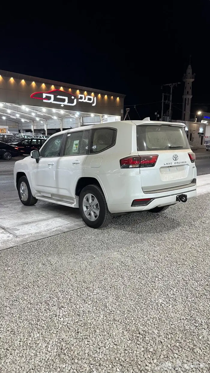 جي اكس ار ( L1 ) بنزين ( اسود -ابيض ) 2025 11
