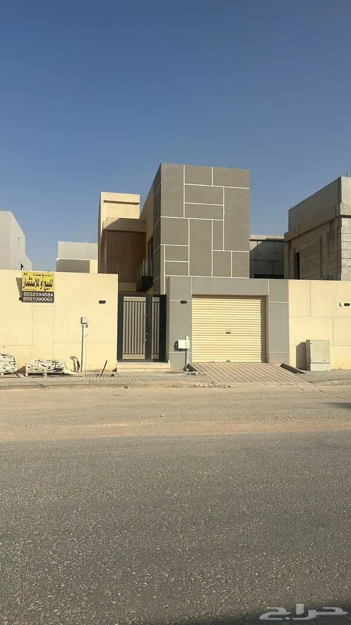 للبيع فيلا درج داخلي جديدة في مخطط المشرقية في الجنادرية 1