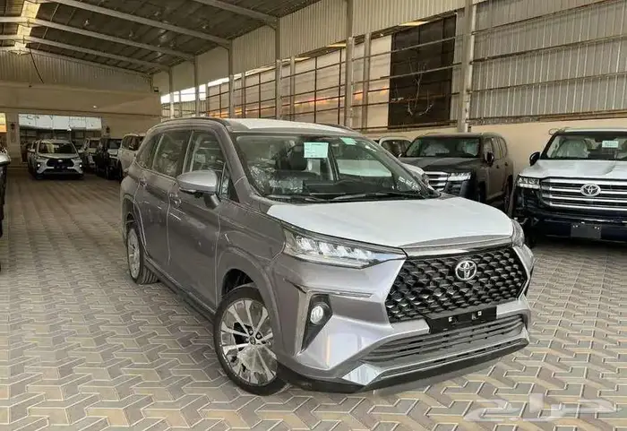 تويوتا فيلوز GLX بنزين 2025 6