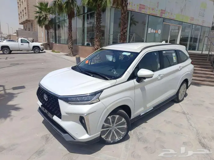 تويوتا فيلوز GLX بنزين 2025 1