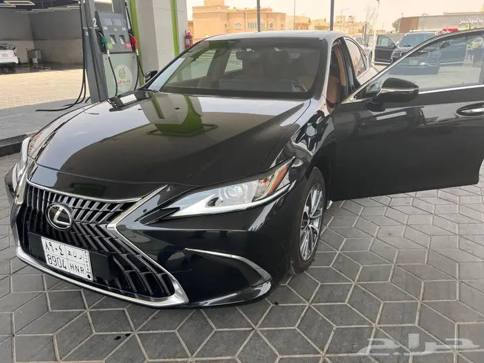 لكزس 350 ES المالك الاول 3