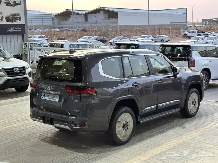 تويوتا لاندكروزر VX هايبرد 2025 7