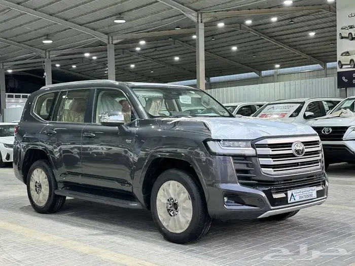تويوتا لاندكروزر VX هايبرد 2025 0