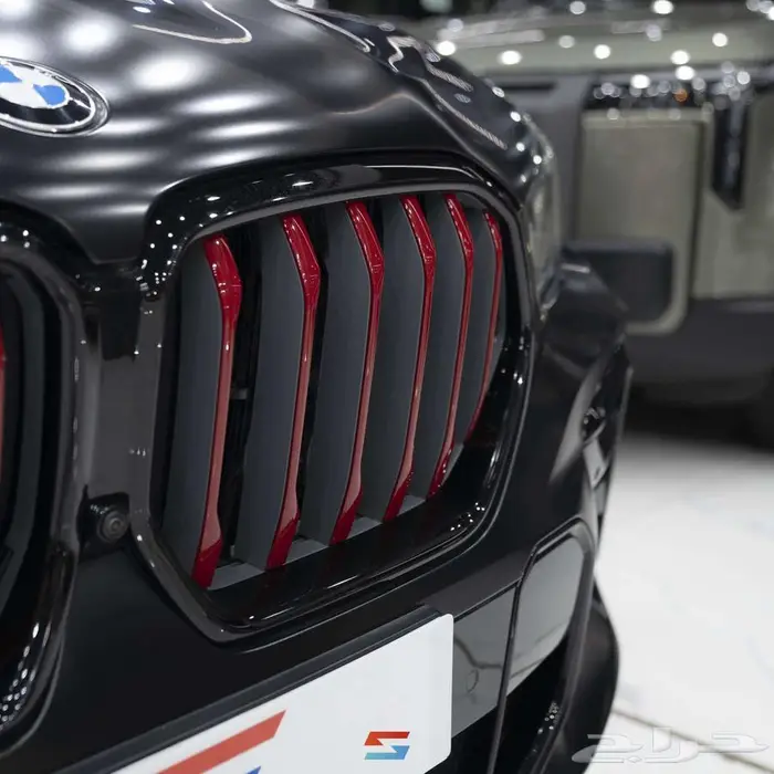 بي ام دبليو X6 Black Vermilion موديل 2022 4