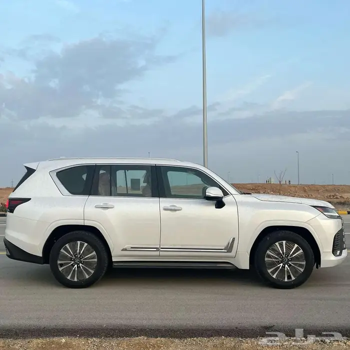 عرض كاش واقساط لكزس LX700H 2025 بدون هامش ربح لنظام 50 50 1
