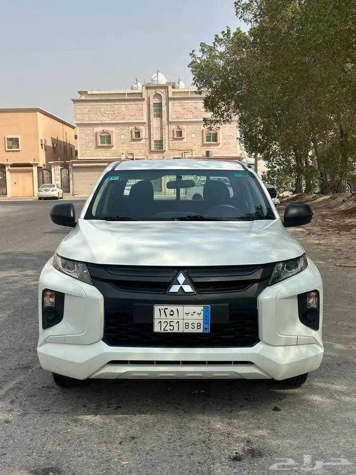 ميتسوبيشي L200 2020 ( بنزين ) بدون دبل سعودي العيسى 1