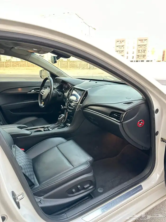 كاديلاك 28