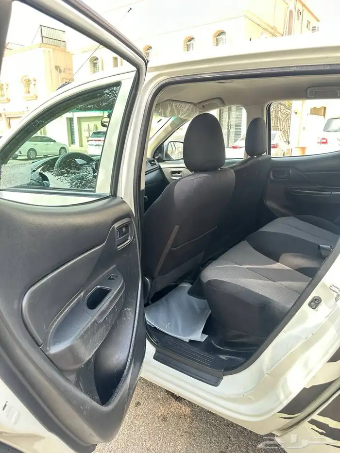 ميتسوبيشي L200 2020 ( بنزين ) بدون دبل سعودي العيسى 23
