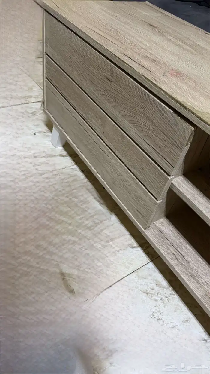 طاولة شاشه 2