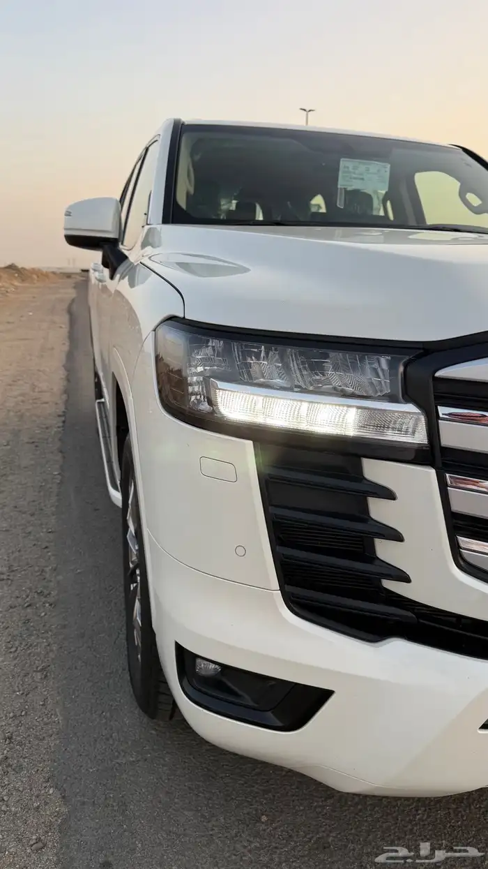 لاندكروزر 2022 GXR L3 بودي بلد 14
