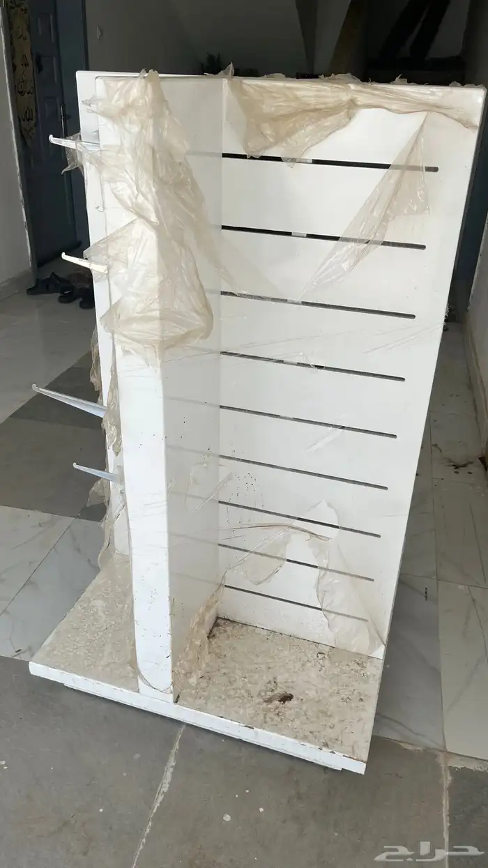 طاولات صييدة 3 طاولات نففسها بس الي في الصور وحدة 2