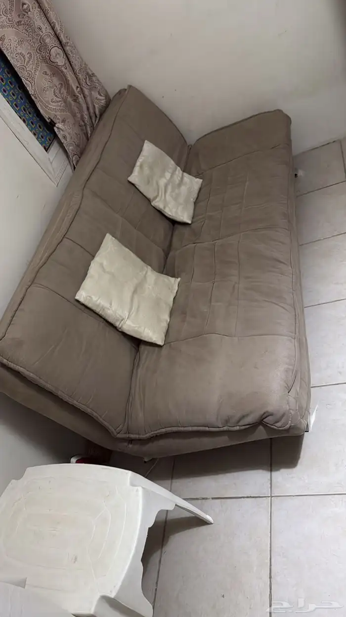 طقم كنب مع طاولات وطقم انتريه مع ستاره و غرفه نوم 0