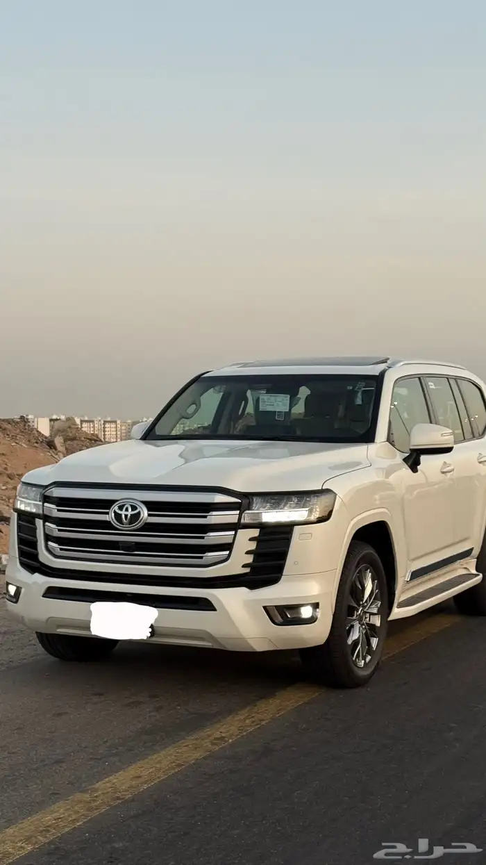 لاندكروزر 2022 GXR L3 بودي بلد 22