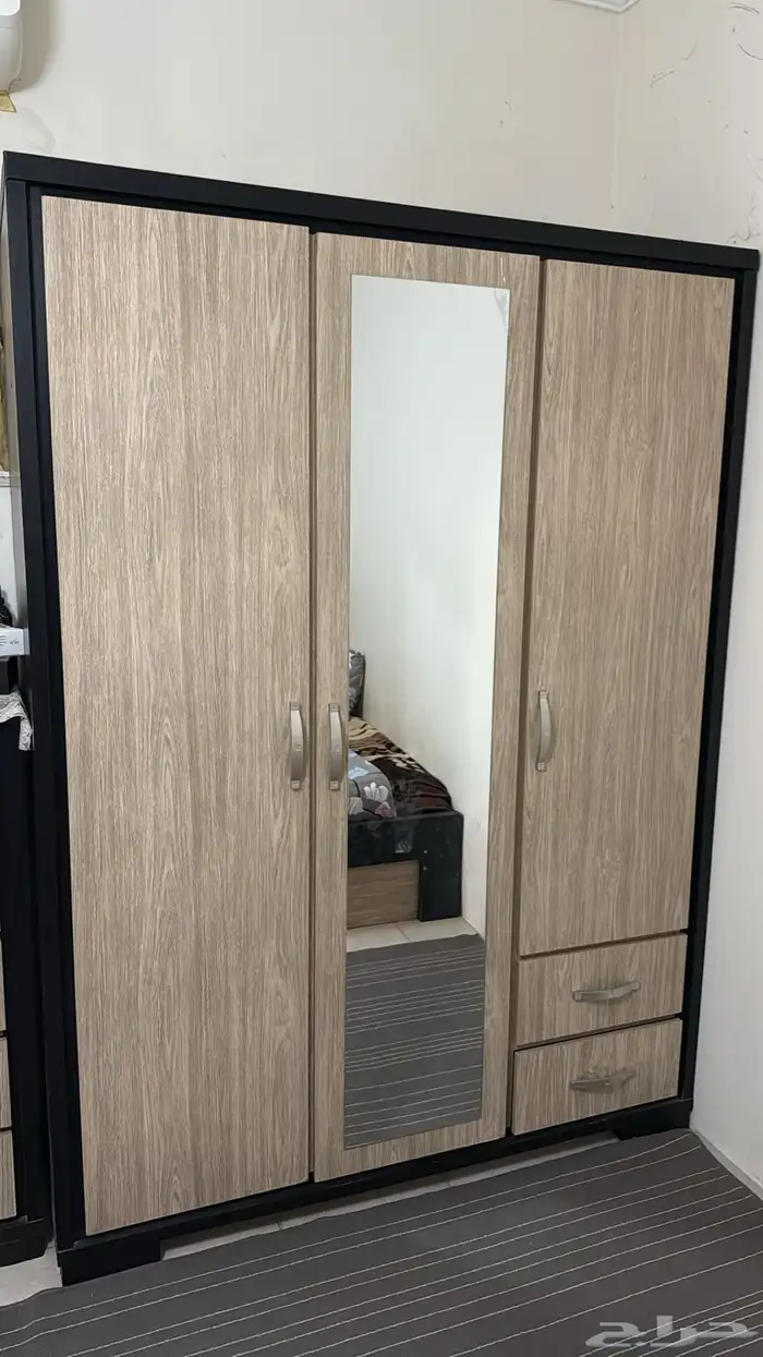 طقم كنب مع طاولات وطقم انتريه مع ستاره و غرفه نوم 12