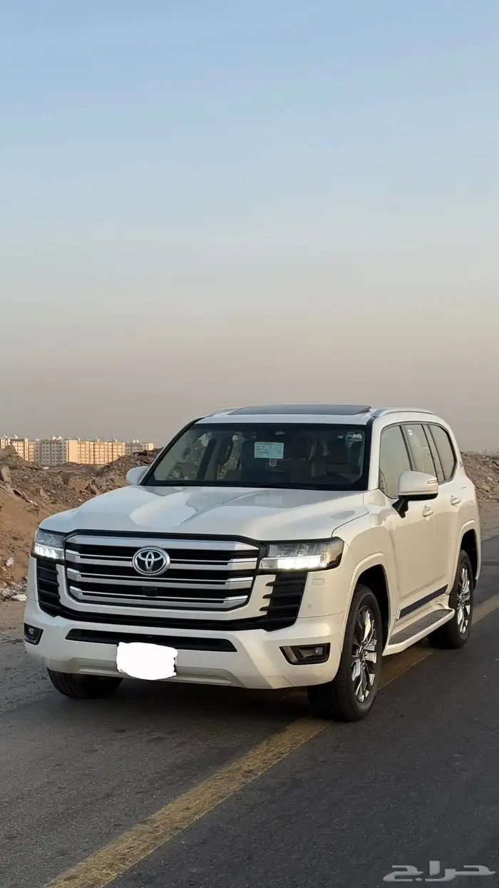 لاندكروزر 2022 GXR L3 بودي بلد 2