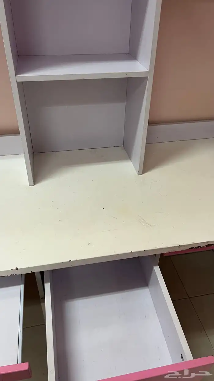 مكتب اطفال بدون كراسي 4