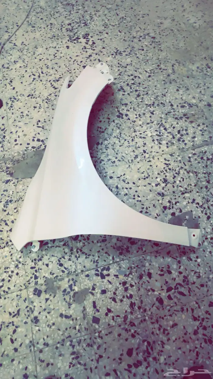 للبيع رفرف كامري أصلي موية وكالة 2