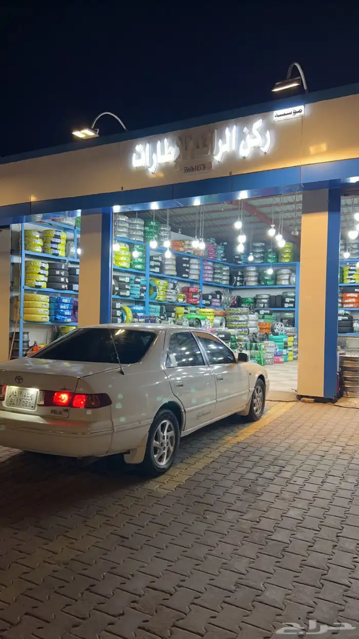 كامري للبيع موديل 2000 مكينة على شرط و والقير على الشرط 3