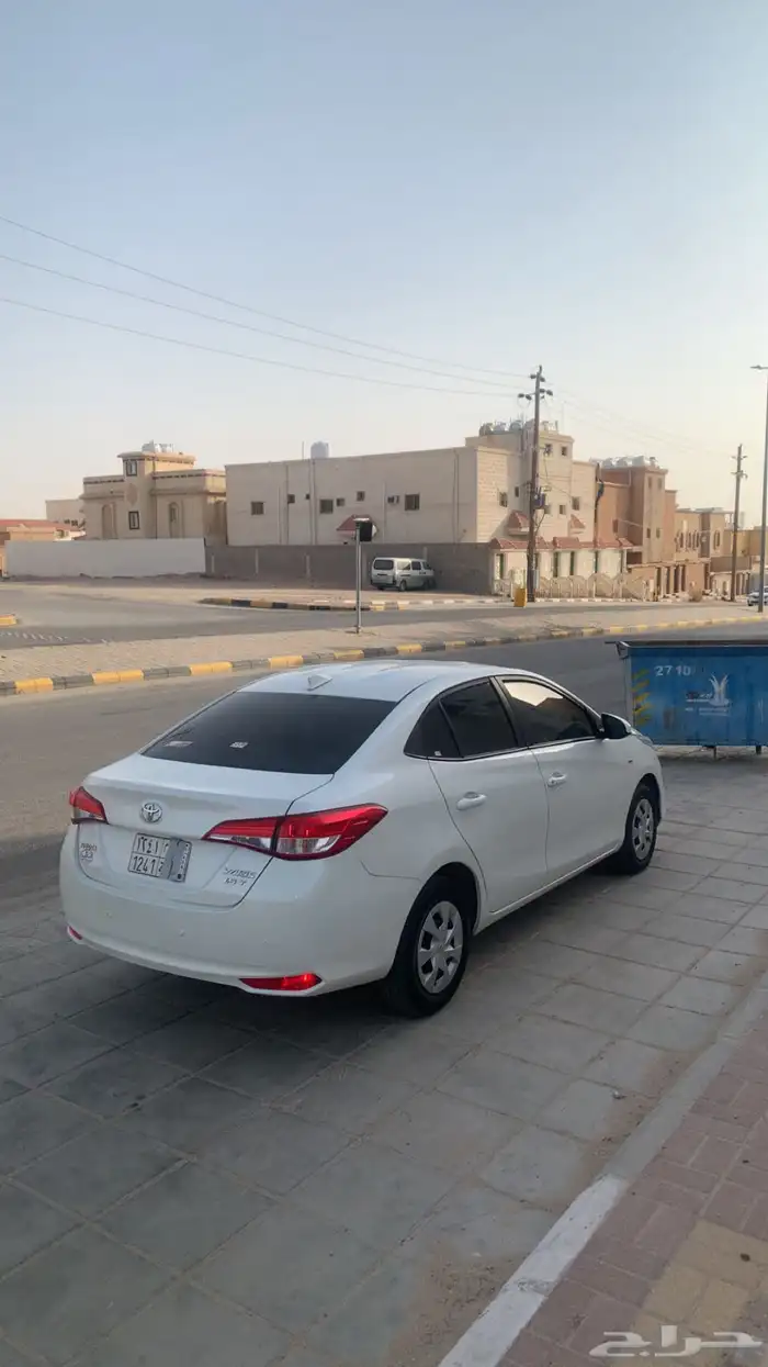 للبيع يارس موديل 19 بدي شواصي قير مكينه شرط الممشى 129 0