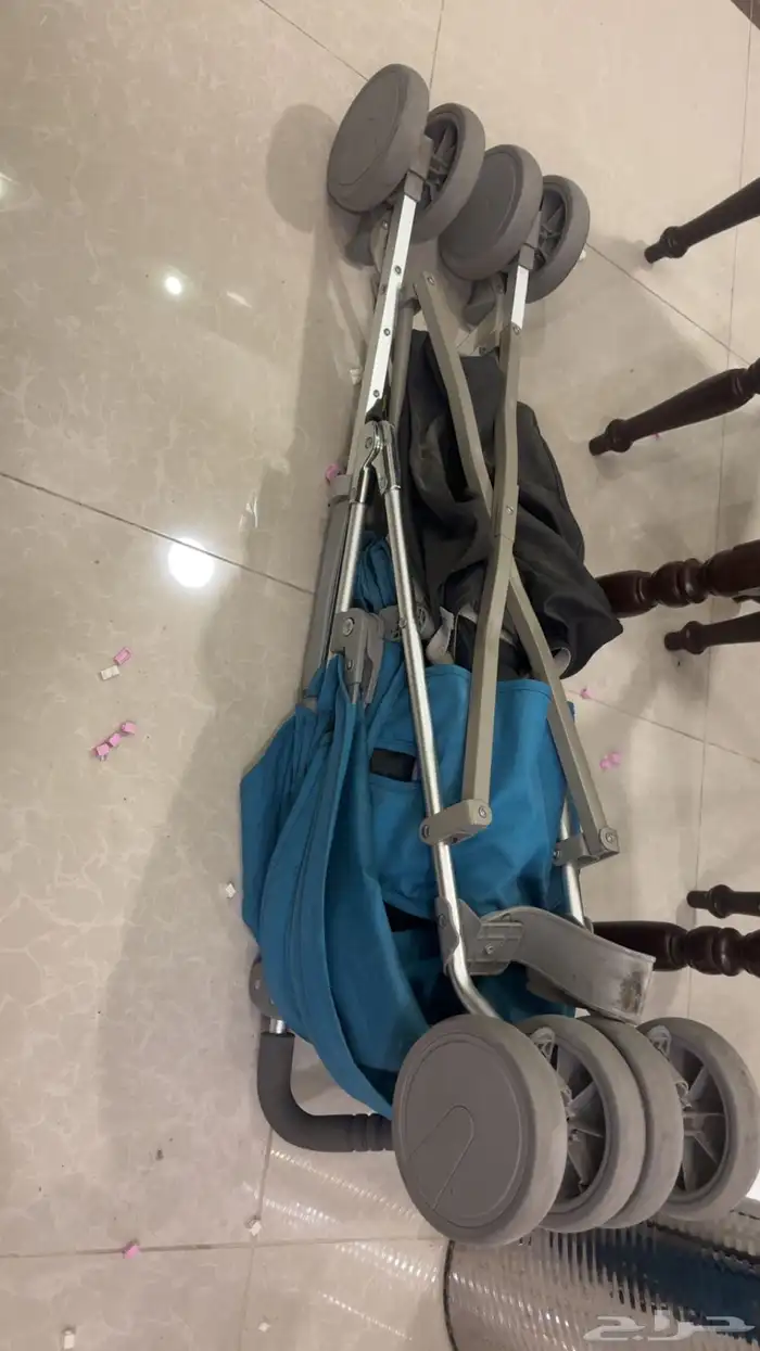 عربيه وكرسي اطفال 1