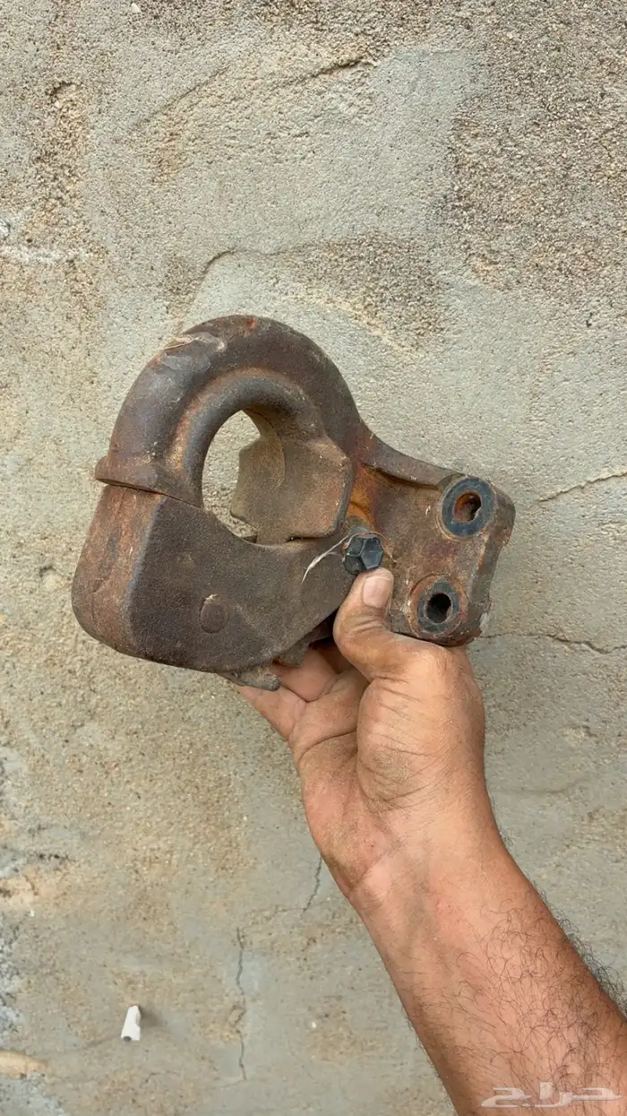 اغراض لاندكروزر وكامره اكورد 5