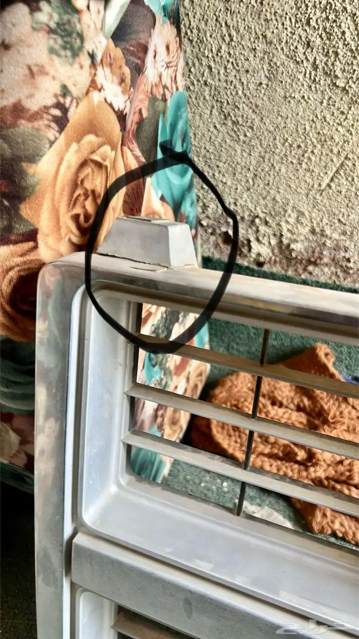 شبك جمس من 81 إلى 82 نظيف كامل  اصطبات الرفرف اصلي 9